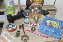 Gegenstände für 13 Wege zum Glück